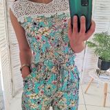 Mündirohelisel põhjal playsuit pitsiga🌺