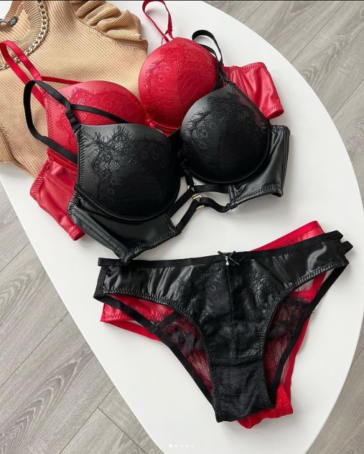 Nahaimitatsiooniga pesukomplekt Lace (värvivalik!)