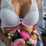 Rinnahoidja Lacey (B korv)