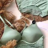 Siidiselt pehme pesukomplekt – TRAADIVABA!